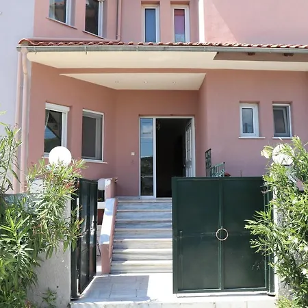 Papas House Nea Iraklitsa