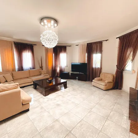 Papas House Villa *